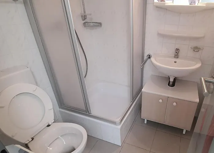 Ferienhaeuschen بيت للعطل